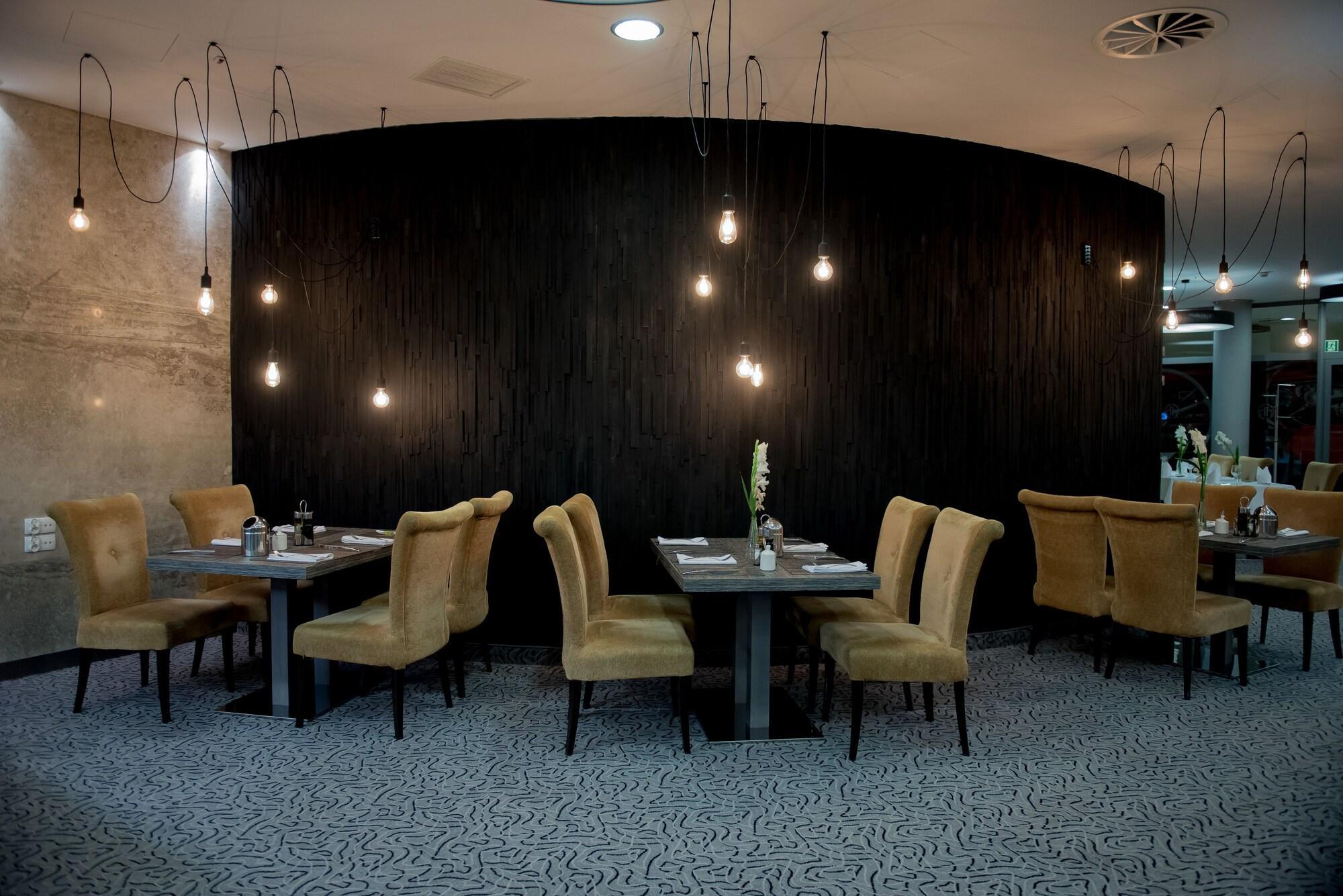 Hotel Haston 4*